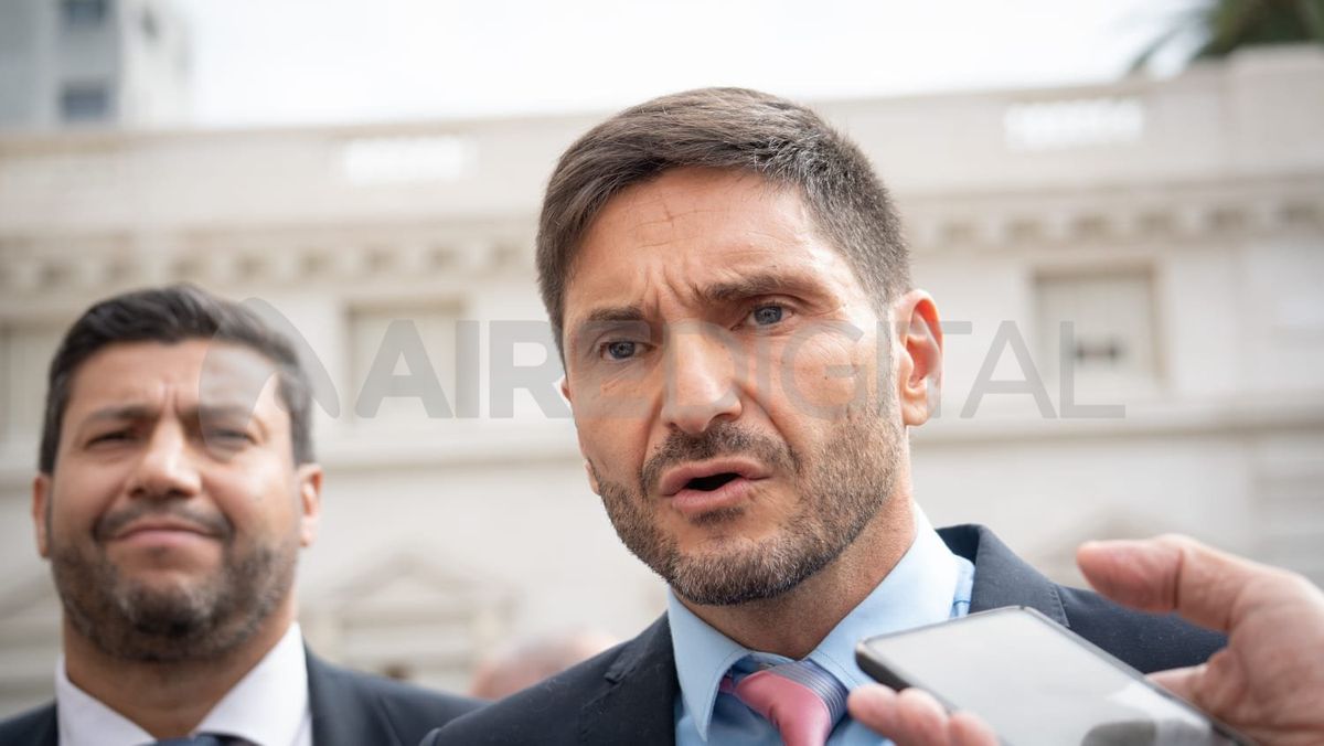 Gabriel Chumpitaz es uno de los dirigentes del PRO más cercanos al gobernador de Santa Fe Maximiliano Pullaro. Gabriel Chumpitaz es uno de los dirigentes del PRO más cercanos al gobernador de Santa Fe Maximiliano Pullaro.