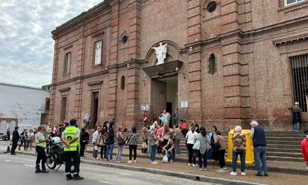 Parroquia Sagrado Corazón de Jesús, ubicada en 4 de Enero al 2400. Parroquia Sagrado Corazón de Jesús, ubicada en 4 de Enero al 2400.