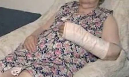 Horror en Bariloche: una abuela se fracturó en una residencia de abuelos y estuvo más de 24 horas sin asistencia. Foto ilustrativa. Horror en Bariloche: una abuela se fracturó en una residencia de abuelos y estuvo más de 24 horas sin asistencia. Foto ilustrativa.