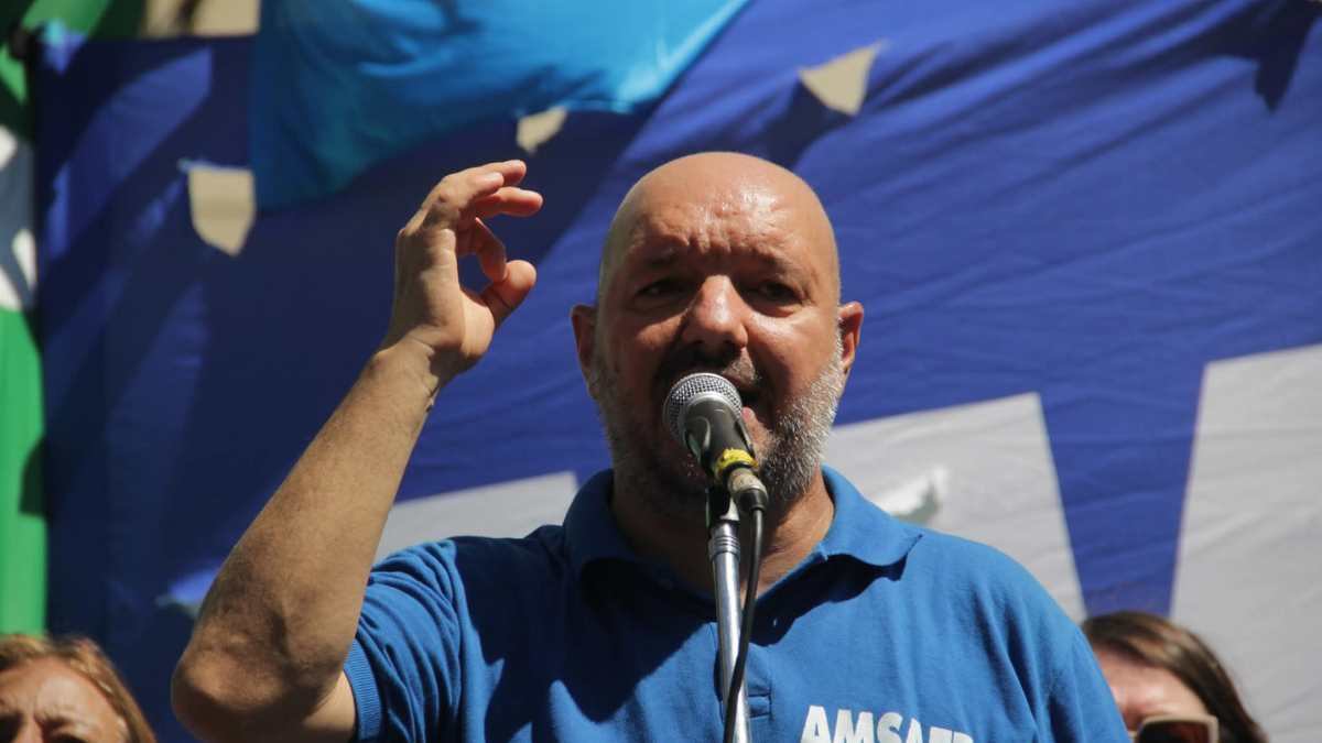 Rodrigo Alonso, secretario General de Amsafé, cuestionó al Gobierno de Santa Fe, por la falta de diálogo en las negociaciones paritarias. 