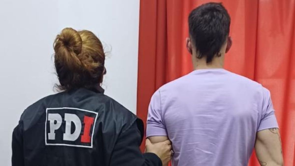 El sospechoso tiene 28 años y fue detenido por la PDI en Esperanza.