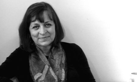 La médica que se atrevió a escribir sobre un tema “tabú”