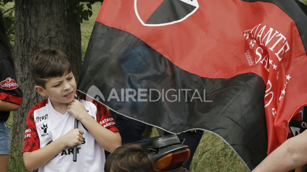 Las 37 mejores fotos de la multitudinaria despedida al plantel de Colón