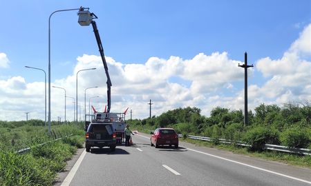 Vialidad Nacional prosigue con los trabajos de mejoramiento del alumbrado de la Ruta Nacional 168 en el tramo de iluminación a su cargo. Vialidad Nacional prosigue con los trabajos de mejoramiento del alumbrado de la Ruta Nacional 168 en el tramo de iluminación a su cargo.