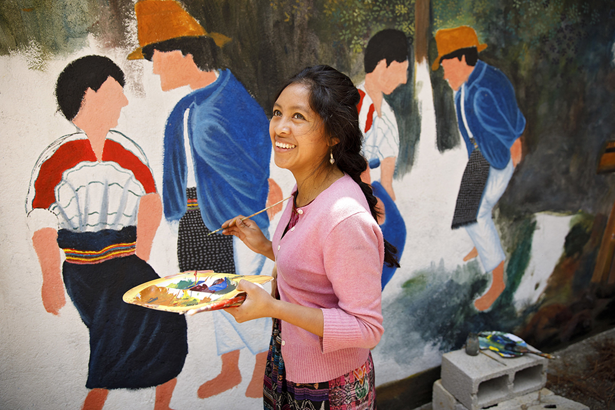 Las mujeres indígenas custodian las tradiciones y los recursos naturales de sus comunidades, pese a que constituyen uno de los pueblos más vulnerables y marginados del mundo