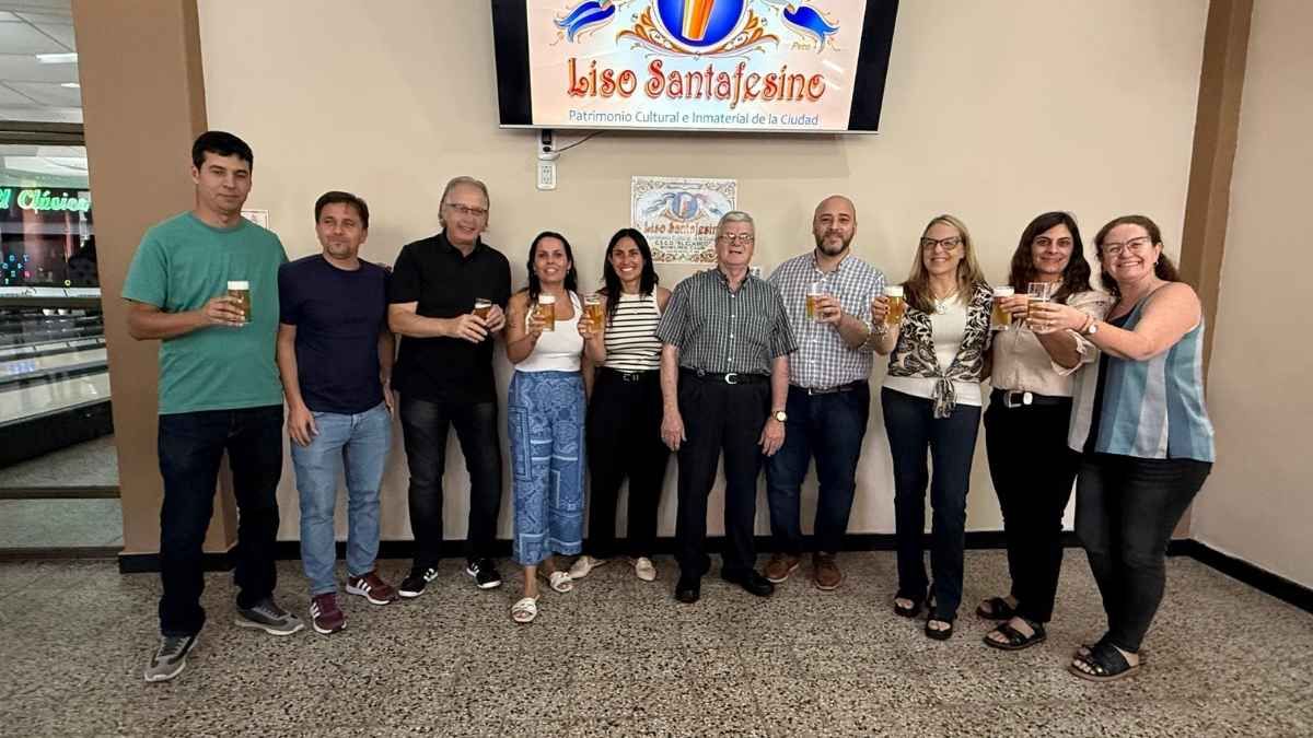 Bowling Club El Clásico luce desde este viernes una placa que lo incorpora al circuito del liso santafesino.