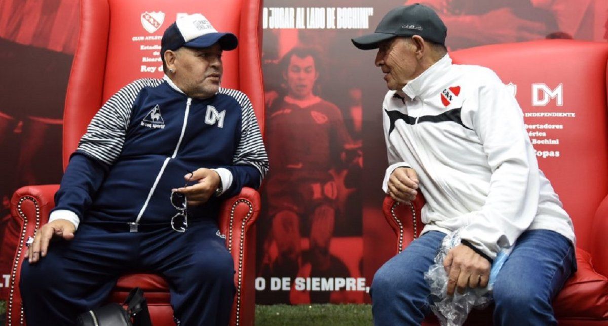El Diablo celebró la llegada de D10S: Independiente y un emotivo recibimiento a Maradona