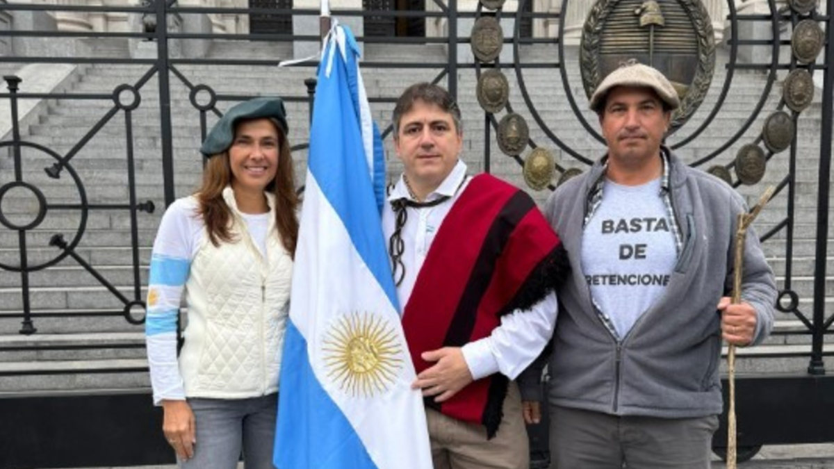 El senador Francisco Paoltroni se cruzó con un intendente peronista por la reelección indefinida en Formosa. El senador Francisco Paoltroni se cruzó con un intendente peronista por la reelección indefinida en Formosa.