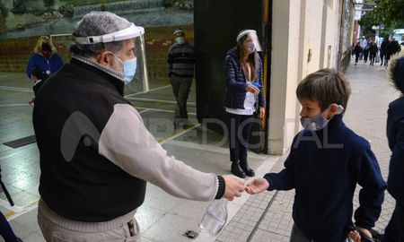 gremios docentes piden mas restricciones y condiciones seguras para ensenar gremios docentes piden mas restricciones y condiciones seguras para ensenar