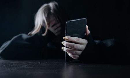La PDI secuestró un celular clave en un allanamiento por distribución de material de abuso sexual infantil. La PDI secuestró un celular clave en un allanamiento por distribución de material de abuso sexual infantil.