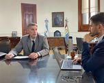 Pablo Olivares, ministro de Economía de Santa Fe, junto al gobernador Maximiliano Pullaro.
