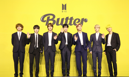 El video de Butter de BTS logró un nuevo récord en YouTube al superar los 100 millones de visitas en el tiempo más corto. El video de Butter de BTS logró un nuevo récord en YouTube al superar los 100 millones de visitas en el tiempo más corto.