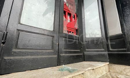 Así quedó uno de los ingresos al comercio santafesino. Así quedó uno de los ingresos al comercio santafesino.