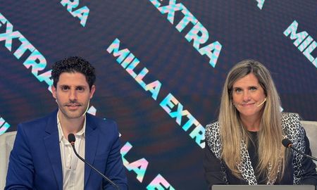 Facundo González y Luciana Trinchieri, conductores de Milla Extra. Facundo González y Luciana Trinchieri, conductores de Milla Extra.