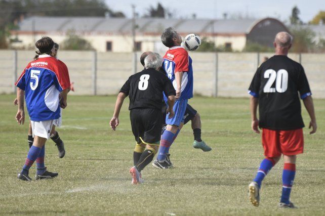 Rosario: murió tras jugar al fútbol