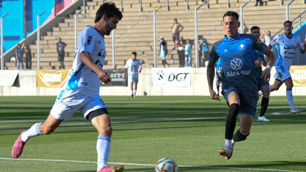 Ciudad de Bol&iacute;var, el club que cambi&oacute; el v&oacute;ley por el f&uacute;tbol y ahora enfrentar&aacute; a Col&oacute;n, Quilmes y Ferro.