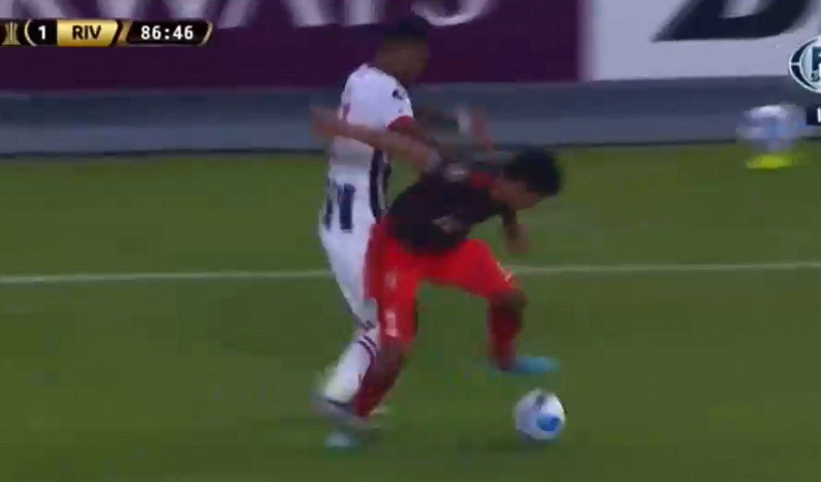 Robert Rojas sufrió una dura lesión en la victoria de River Plate ante Alianza Lima por la Copa Libertadores.