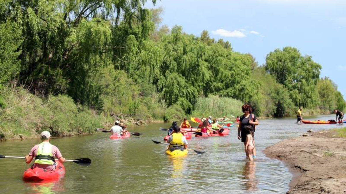 La baja intensidad de la corriente en este sector de la Ruta 200 facilita la práctica de deportes náuticos recreativos como el kayakismo y el stand up paddle. La baja intensidad de la corriente en este sector de la Ruta 200 facilita la práctica de deportes náuticos recreativos como el kayakismo y el stand up paddle.