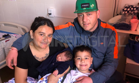 La historia de la mamá que dio a luz en un colectivo La historia de la mamá que dio a luz en un colectivo