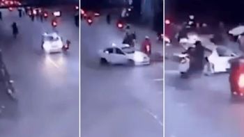 Accidente fatal en cadena entre una caravana de motos y un auto: quedó todo registrado en video