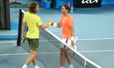 Stefanos Tsitsipas venció a Rafael Nadal y lo eliminó del Abierto de Australia. Stefanos Tsitsipas venció a Rafael Nadal y lo eliminó del Abierto de Australia.
