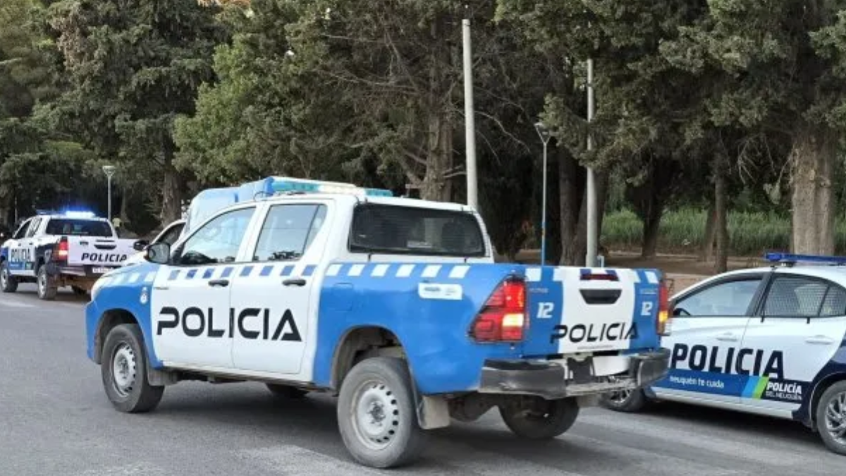 El padre fue detenido e imputado por intento de homicidio agravado. El nene sufrió un corte de 10 centímetros en el cuello. El padre fue detenido e imputado por intento de homicidio agravado. El nene sufrió un corte de 10 centímetros en el cuello.