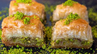 Cómo hacer Baklava: el postre turco más famoso hecho con capas de masa y frutos secos
