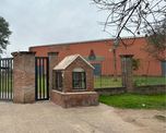 La capilla Nuestra Señora de Itatí, ubicada en el barrio Los Troncos de la ciudad de Santa Fe, fue blanco de dos robos en días consecutivos. La capilla Nuestra Señora de Itatí, ubicada en el barrio Los Troncos de la ciudad de Santa Fe, fue blanco de dos robos en días consecutivos.