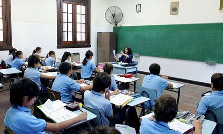 En Santa Fe, solo un 6% de los establecimientos de gestión privada no reciben aportes del Estado y por ello no tienen tope en el valor de las cuotas. En Santa Fe, solo un 6% de los establecimientos de gestión privada no reciben aportes del Estado y por ello no tienen tope en el valor de las cuotas.