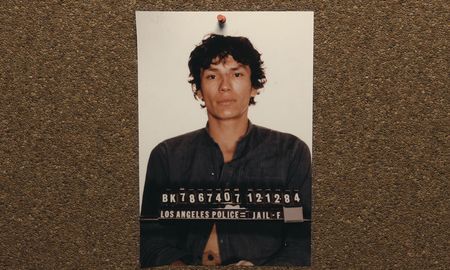 Netflix ya tiene disponible El acosador nocturno, la docuserie sobre el asesino serial Richard Ramírez. Netflix ya tiene disponible El acosador nocturno, la docuserie sobre el asesino serial Richard Ramírez.
