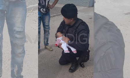 Los policías que hicieron RCP pertenecen al Cuerpo Guardia de Infantería. Los policías que hicieron RCP pertenecen al Cuerpo Guardia de Infantería.