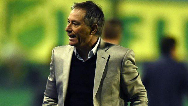 Ariel Holan renunció como entrenador de Defensa y Justicia