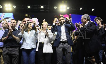 Maximiliano Pullaro arrasó en Santa Fe y ganó con más de un millón de votos. Maximiliano Pullaro arrasó en Santa Fe y ganó con más de un millón de votos.