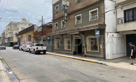 El insólito robo ocurrió este jueves al mediodía en un hotel ubicado en Irigoyen Freyre al 2300. El insólito robo ocurrió este jueves al mediodía en un hotel ubicado en Irigoyen Freyre al 2300.