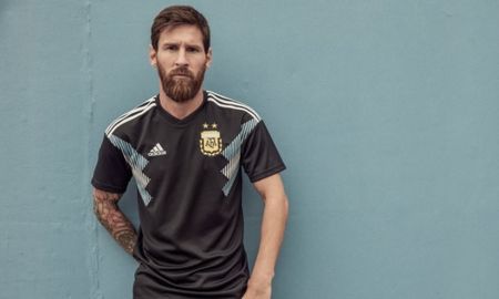 messi poso con la camiseta del mundial messi poso con la camiseta del mundial