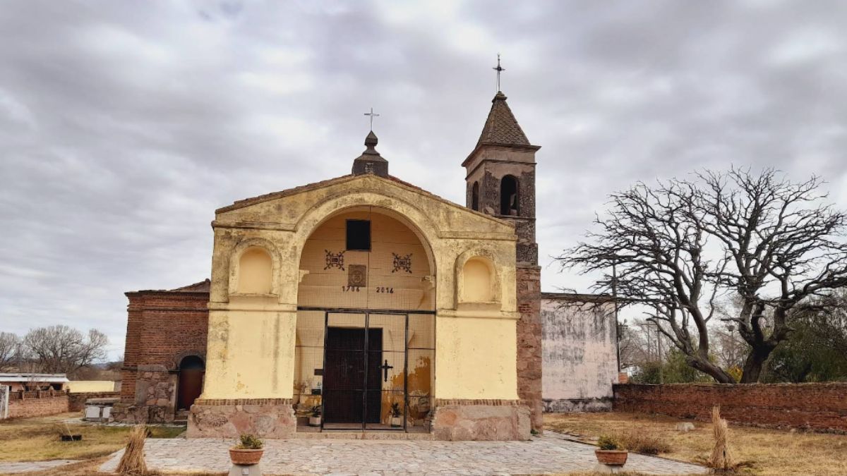 La iglesia Nuestra Señora del Rosario es uno de los principales atractivos de la localidad, construida en 1730, su arquitectura sencilla y robusta transmite el paso del tiempo. La iglesia Nuestra Señora del Rosario es uno de los principales atractivos de la localidad, construida en 1730, su arquitectura sencilla y robusta transmite el paso del tiempo.