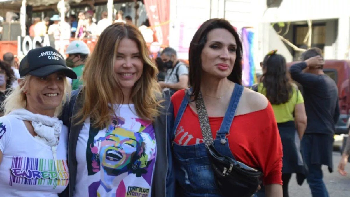 Nazarena Vélez apoyó la multitudinaria marcha en el día del Orgullo