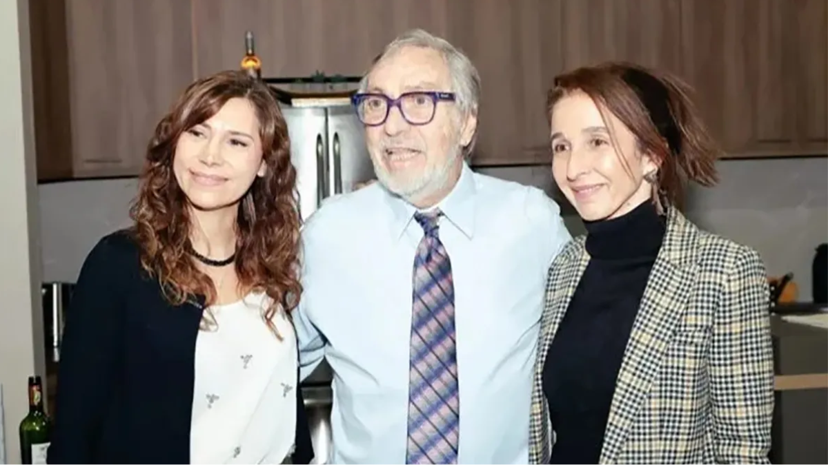 Florencia Brandoni y Micaela Brandoni, junto a su padre. Florencia Brandoni y Micaela Brandoni, junto a su padre.
