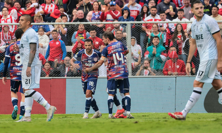 Unión le ganó a Central Córdoba por 1 a 0 con gol de Lucas Gamba. Unión le ganó a Central Córdoba por 1 a 0 con gol de Lucas Gamba.
