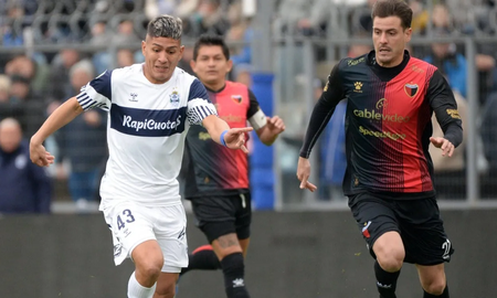 Colón vs. Gimnasia y Esgrima jugarán por la Copa de la Liga Profesional. Colón vs. Gimnasia y Esgrima jugarán por la Copa de la Liga Profesional.