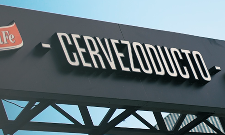 El icónico Cervezoducto celebra 15 años en Santa Fe. El icónico Cervezoducto celebra 15 años en Santa Fe.