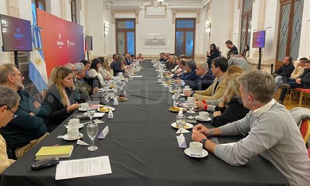 La Junta Provincial de Seguridad se reunió este miércoles en el Salón Blanco de Casa de Gobierno. La Junta Provincial de Seguridad se reunió este miércoles en el Salón Blanco de Casa de Gobierno.