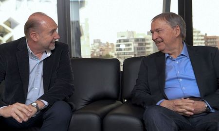 Perotti y Schiaretti firmarán el convenio para financiar el primer tramo del Acueducto Biprovincial. Perotti y Schiaretti firmarán el convenio para financiar el primer tramo del Acueducto Biprovincial.