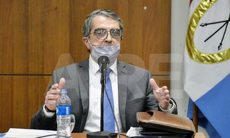 Para dos fiscales de la ciudad de Rosario, el senador provincial Armando Traferri tuvo una participación central en redes de juego clandestino. Para dos fiscales de la ciudad de Rosario, el senador provincial Armando Traferri tuvo una participación central en redes de juego clandestino.