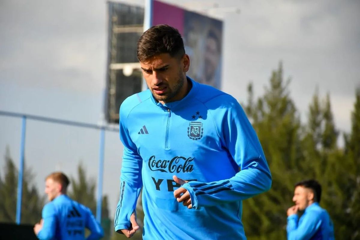 Santiago Pierotti en el entrenamiento de la Selección Argentina. Santiago Pierotti en el entrenamiento de la Selección Argentina.