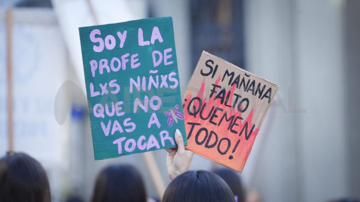 Marcha por el Día Internacional de la Mujer en Santa Fe. Marcha por el Día Internacional de la Mujer en Santa Fe.