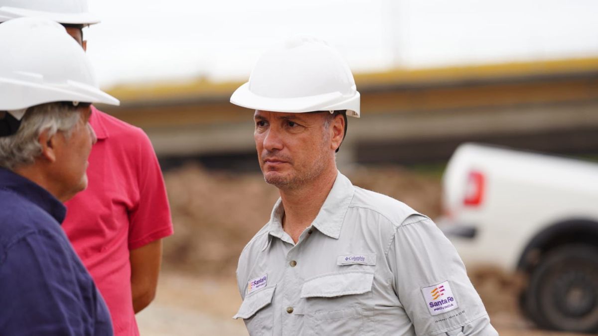 La obra garantizará el acceso al agua a más de 400 familias de Santa Rosa de Calchines. La inversión de la Provincia asciende a $ 374.462.063,50. La obra garantizará el acceso al agua a más de 400 familias de Santa Rosa de Calchines. La inversión de la Provincia asciende a $ 374.462.063,50.
