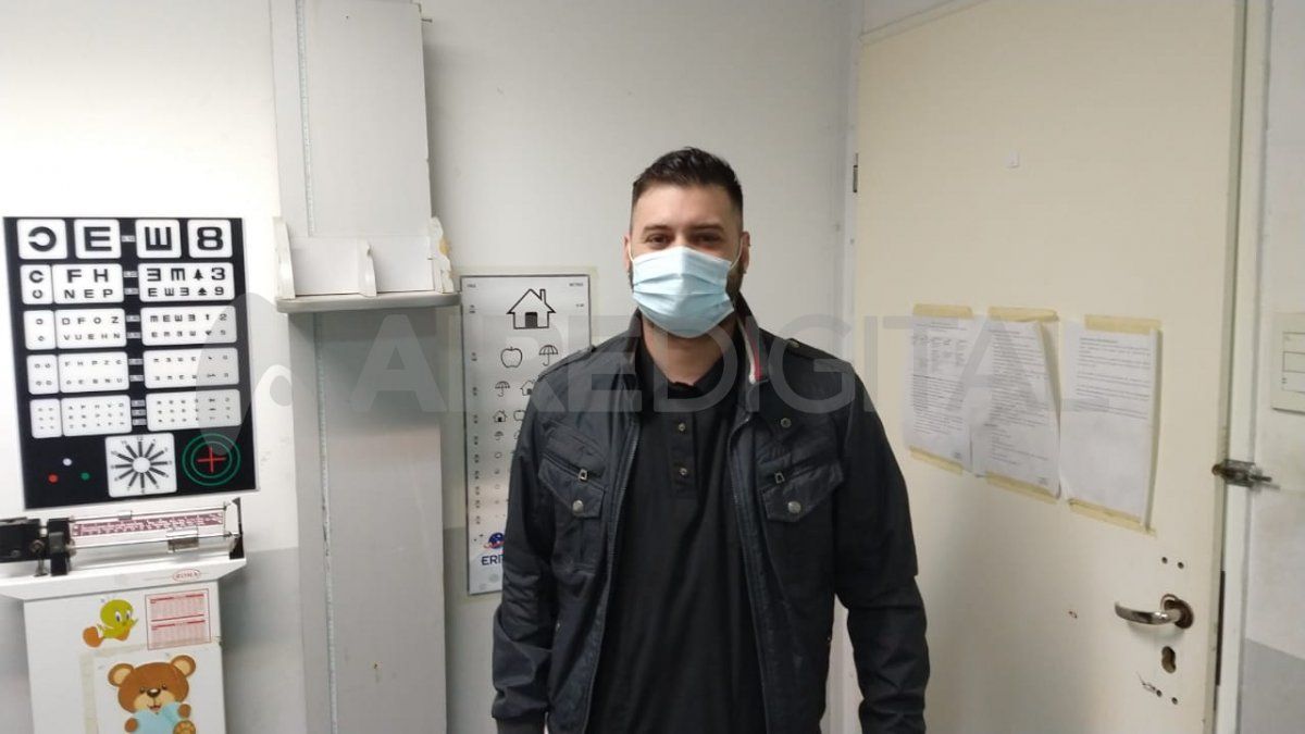 Daniel Bettarel, enfermero encargado de la vacunación en el centro de salud de barrio Yapeyú, indicó cómo se organizan con la inmunización en el efector.