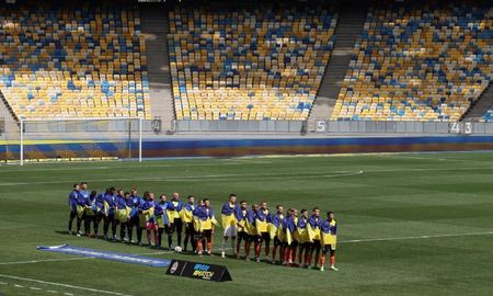 En el Día de la Bandera de Ucrania, la Liga Premier local reanudó su actividad después de ocho meses. En el Día de la Bandera de Ucrania, la Liga Premier local reanudó su actividad después de ocho meses.