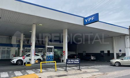 Falta combustible en las estaciones de servicio de Santa Fe. Falta combustible en las estaciones de servicio de Santa Fe.